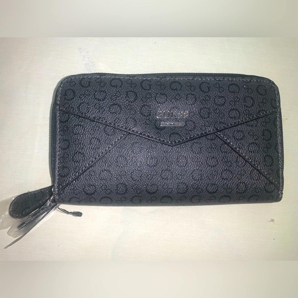 Guess Zip Wallet